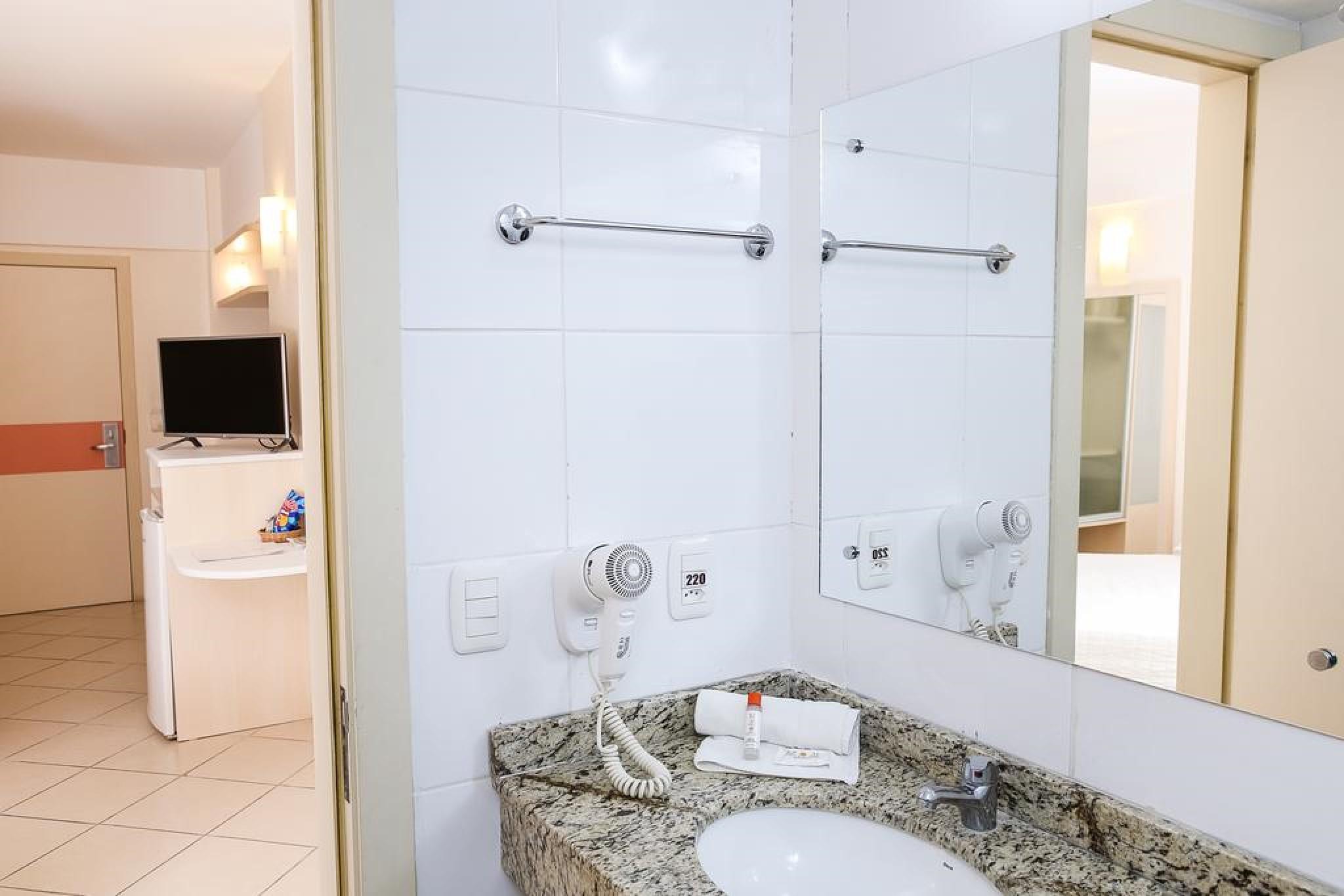 Hotel Metropolitan Canoas Canoas  Eksteriør billede